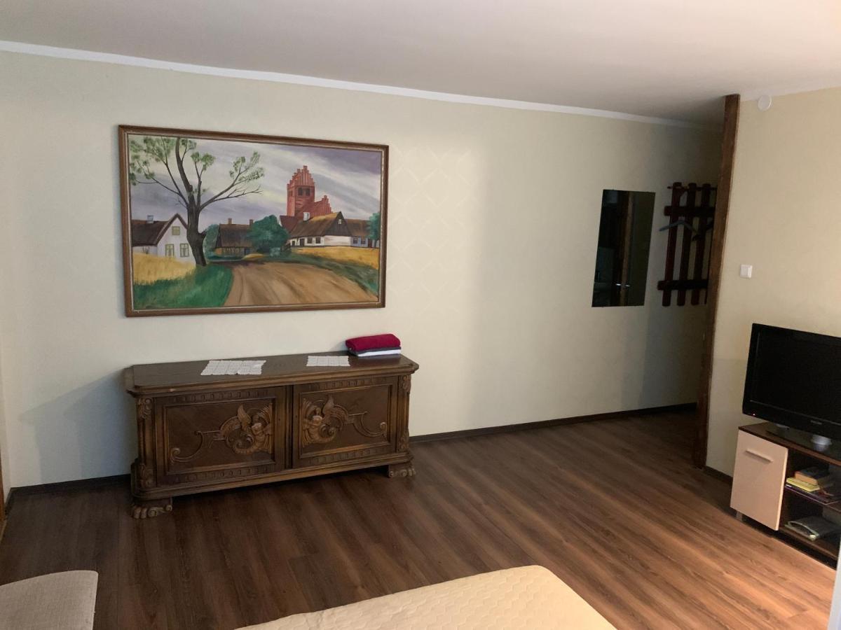 Riia 10, 2-Bedroom Apartment - 2 Big Beds 1 Extra Bed-Parking Free Tartu Ngoại thất bức ảnh
