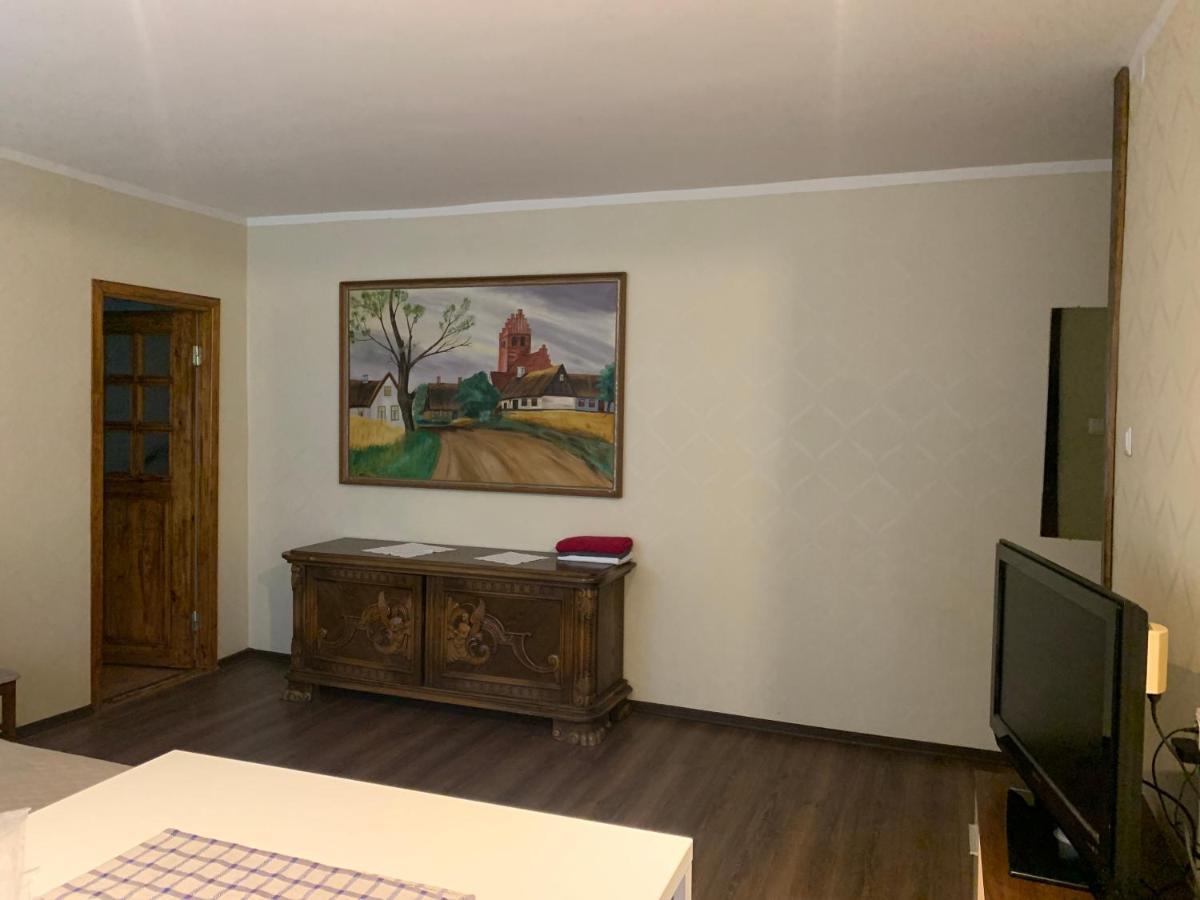 Riia 10, 2-Bedroom Apartment - 2 Big Beds 1 Extra Bed-Parking Free Tartu Ngoại thất bức ảnh