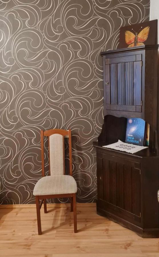 Riia 10, 2-Bedroom Apartment - 2 Big Beds 1 Extra Bed-Parking Free Tartu Ngoại thất bức ảnh