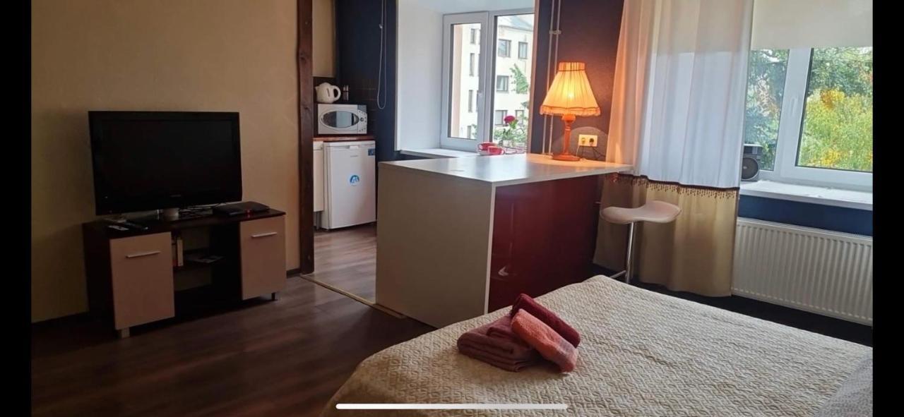 Riia 10, 2-Bedroom Apartment - 2 Big Beds 1 Extra Bed-Parking Free Tartu Ngoại thất bức ảnh