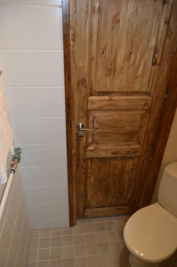 Riia 10, 2-Bedroom Apartment - 2 Big Beds 1 Extra Bed-Parking Free Tartu Ngoại thất bức ảnh